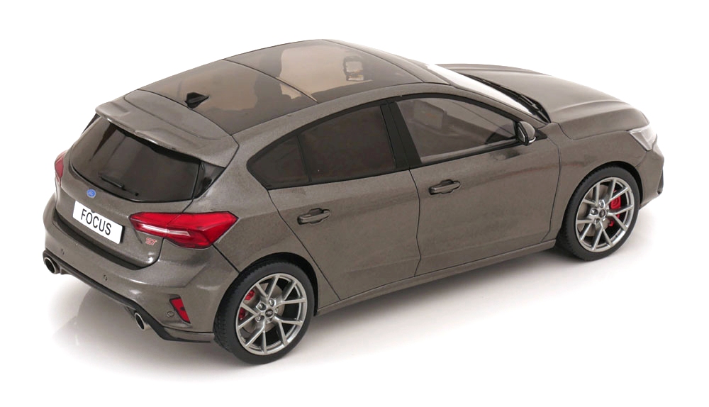 Ford Focus ST 2022 grey 1:18 MCG Modelcar Group