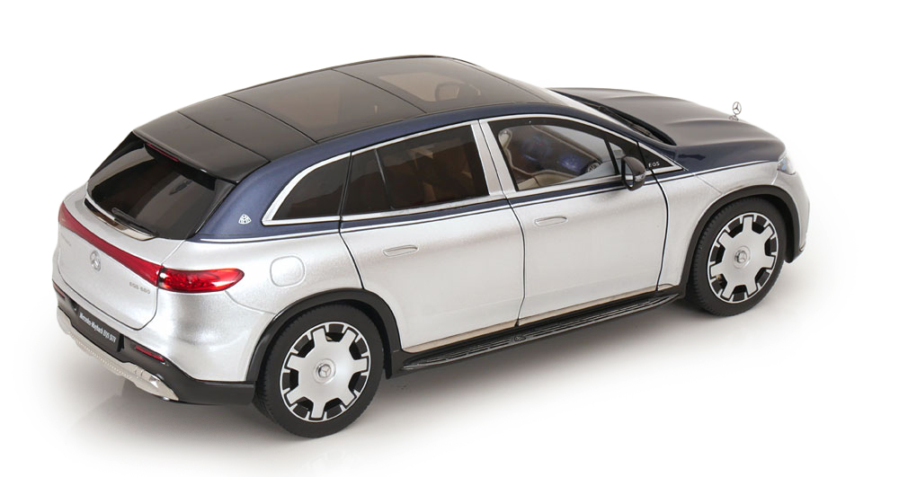 Mercedes-Maybach EQS 680 SUV Z296 sodalith blue/hightech silver 1:18 NZG