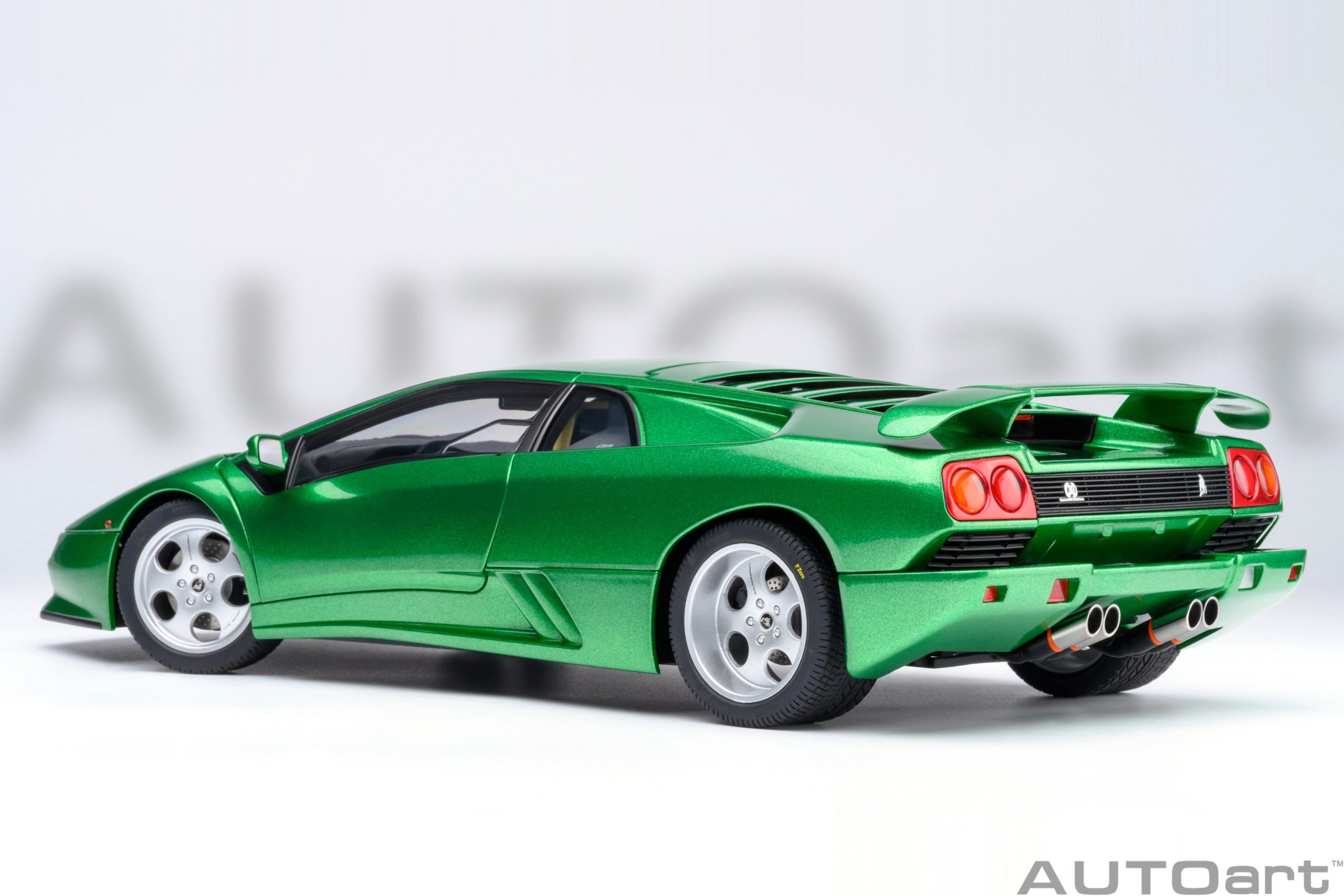 Lamborghini Diablo SE 30th Anniversary Edition Verde Mic 1:18 AUTOart