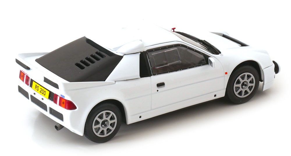 Ford RS 200 1984 white 1:24 WhiteBox