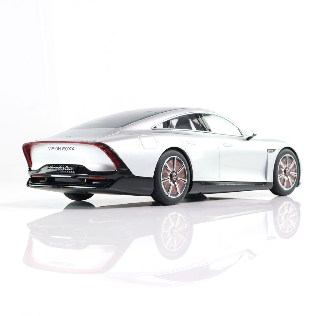 Mercedes-Benz Vision EQXX Showcar silver alubeam 1:18 NZG