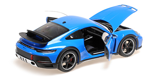 Porsche 911 Dakar 2022 blue 1:18 Minichamps
