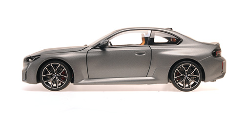 BMW M2 2022 matt grey 1:18 Minichamps 