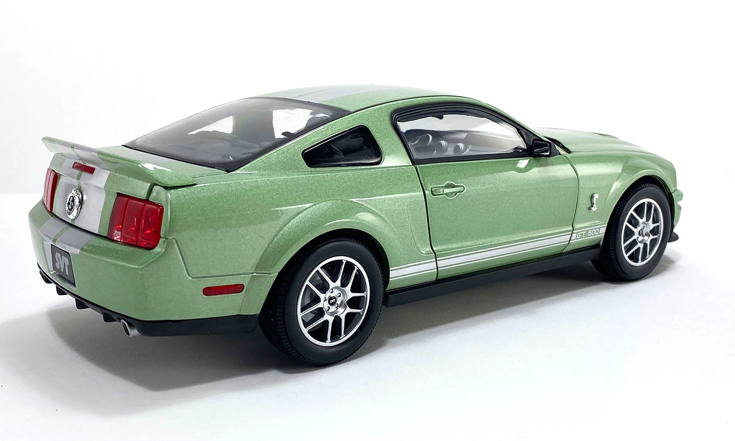 Shelby GT500 2007 lime green 1:18 Acme Diecast