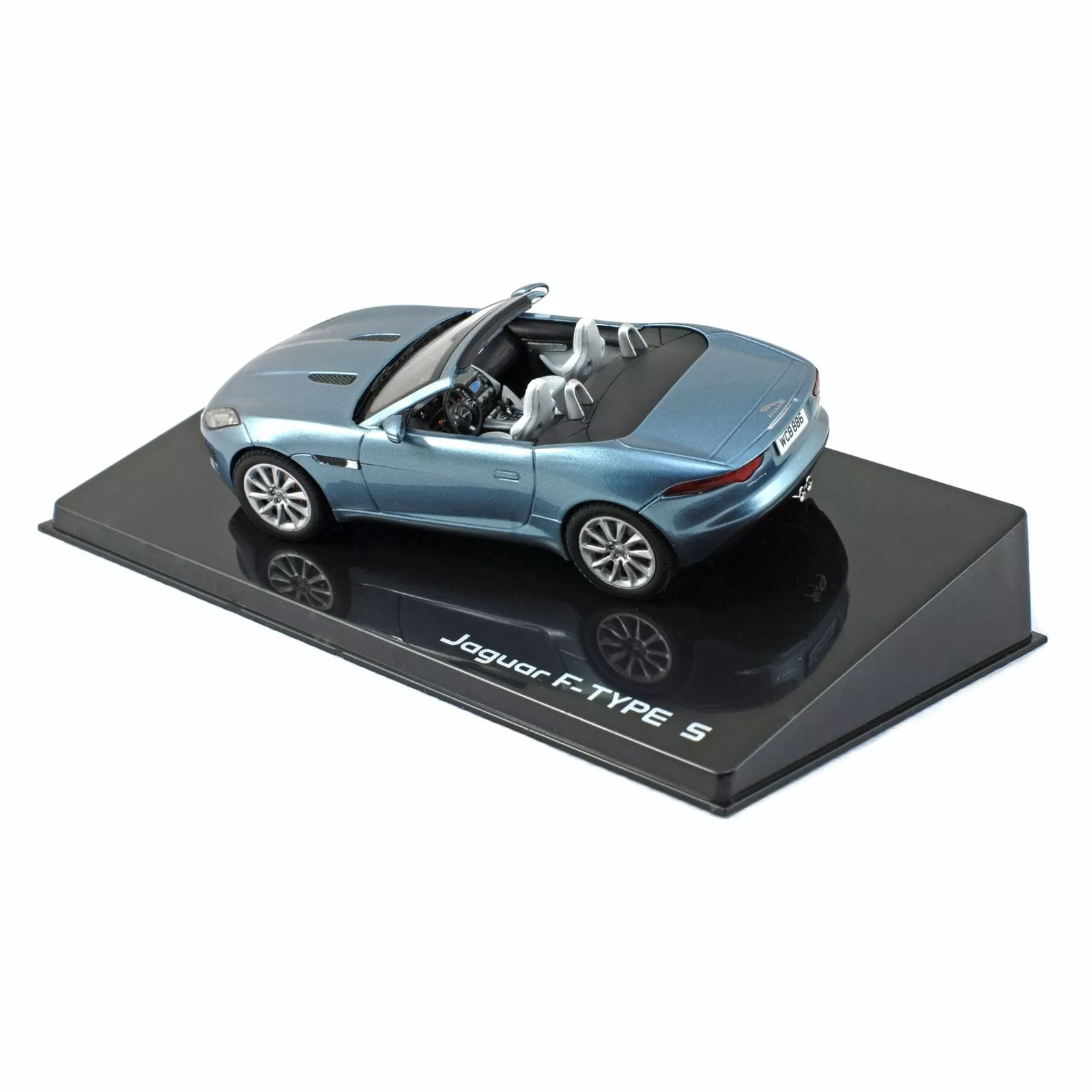 Jaguar F-Type V8-S Cabriolet 2013 grey 1:43 Ixo Models