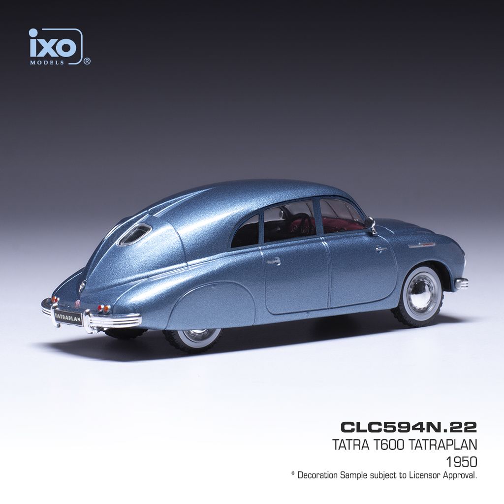 Tatra T600 Tatraplan light blue 1:43 Ixo Models