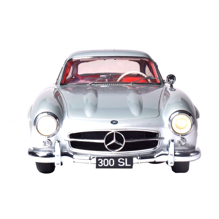 Mercedes 300 SL Gullwing silver 1:8 Ixo Models