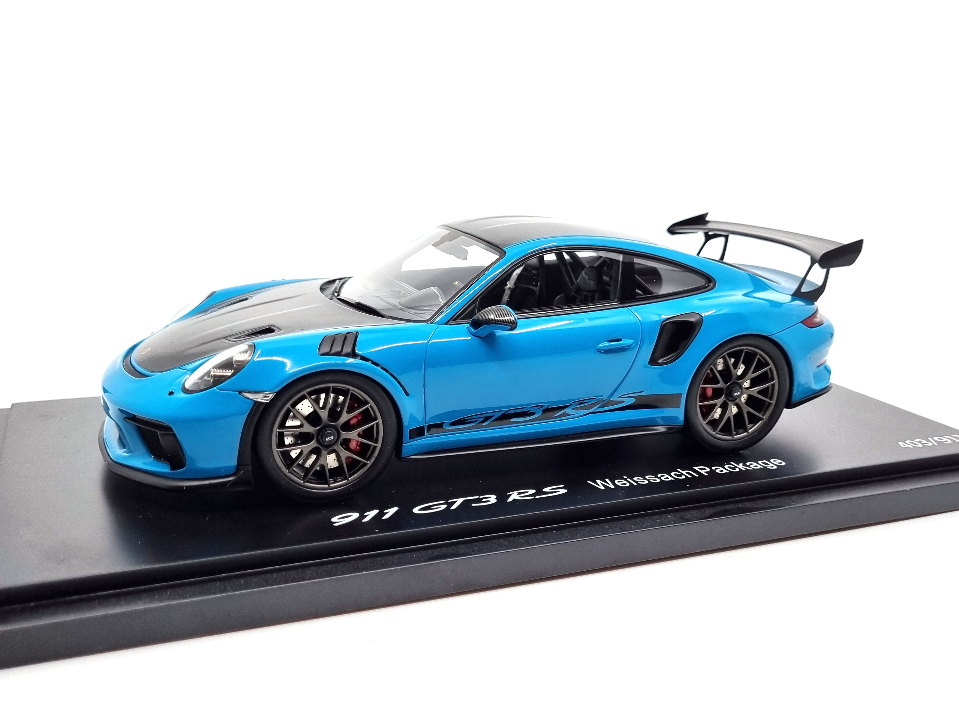 Porsche 911 GT3 RS Weissach Package 991.2 1:18 Spark