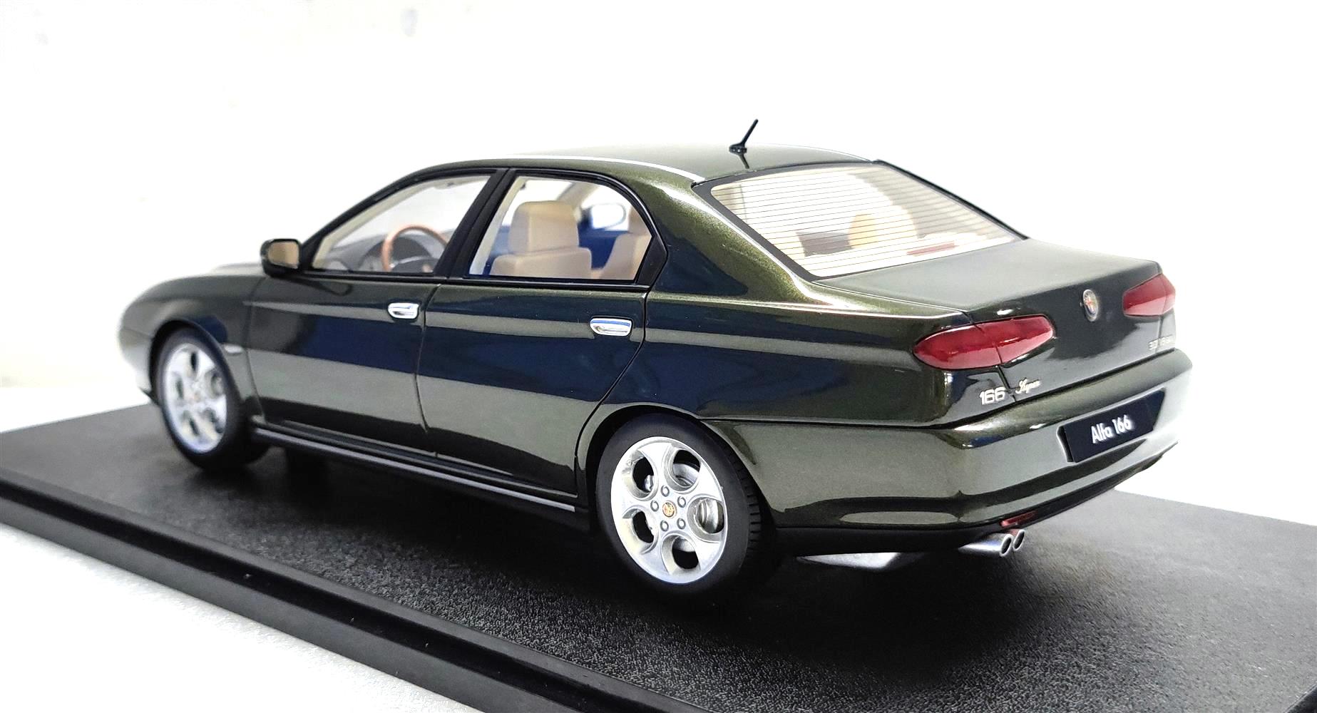 Alfa Romeo 166 3.0 V6 24v Super 1998 green metallic 1:18 Cult Scale Models