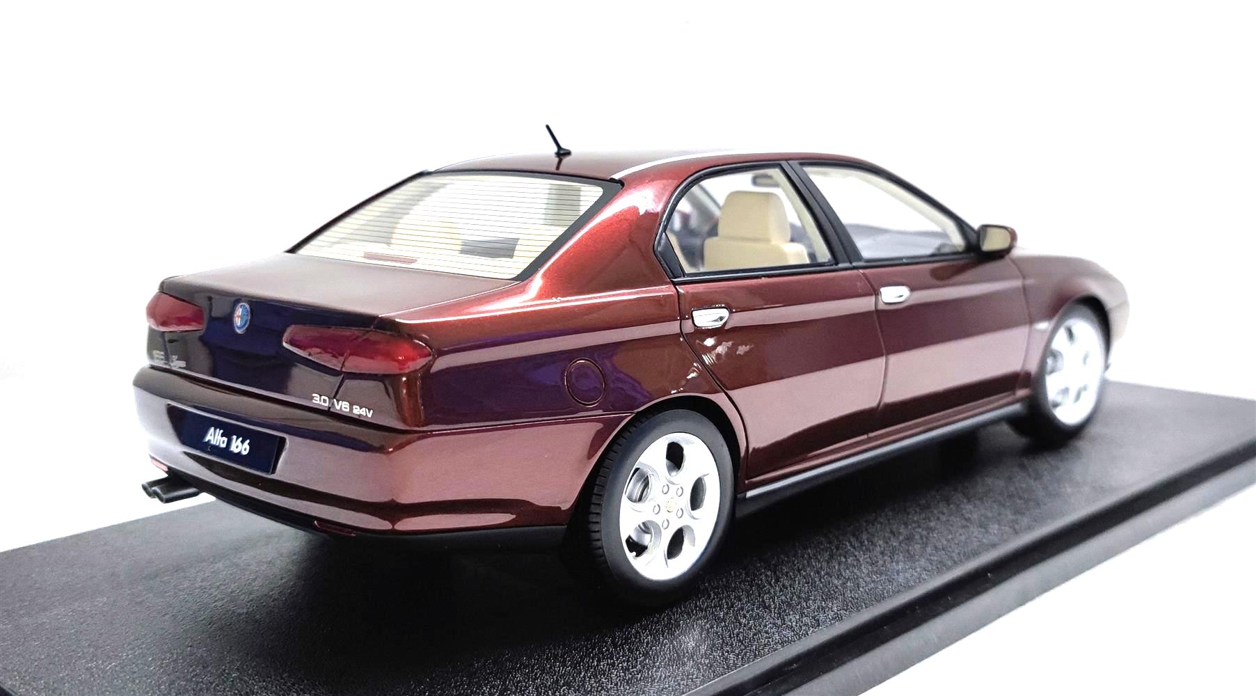 Alfa Romeo 166 3.0 V6 24v Super 1998 red metallic 1:18 Cult Scale Models