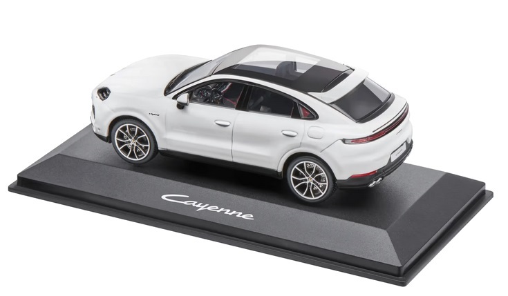 Porsche Cayenne E-Hybrid Coupe carrara white metallic 1:43 Solido