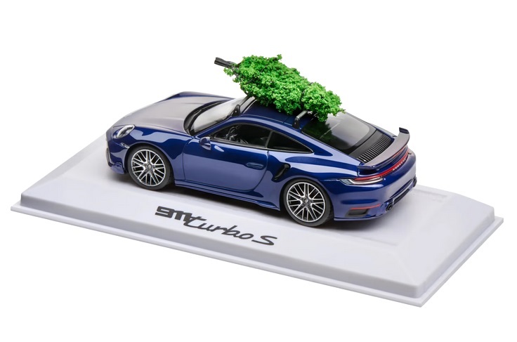 Porsche 911 Turbo S Christmas gentian blue 1:43 Porsche Dealer Edition