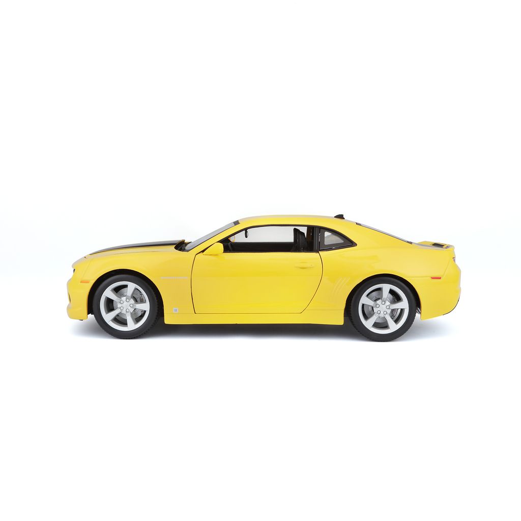 Chevrolet Camaro SS RS 2010 yellow 1:18 Maisto