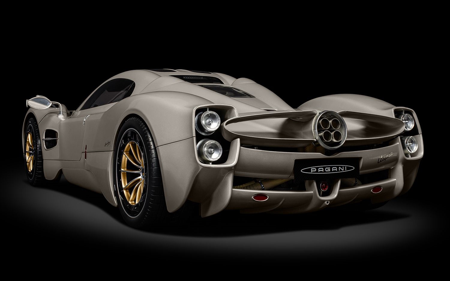 Pagani Utopia Coupé 2023 Model Kit 1:8 Pocher