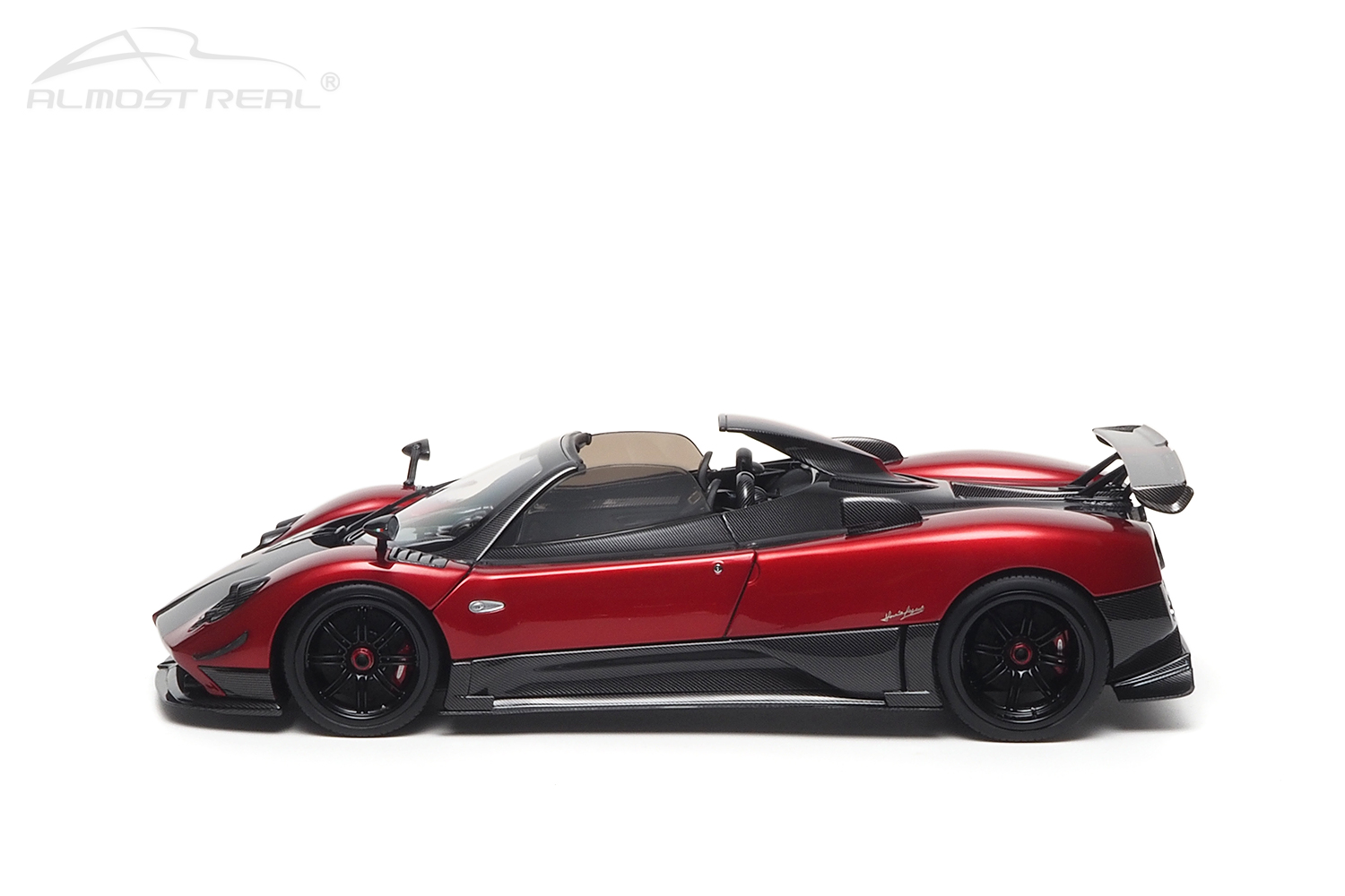 Pagani Zonda Cinque Roadster 2009 rosso Dubai 1:18 Almost Real