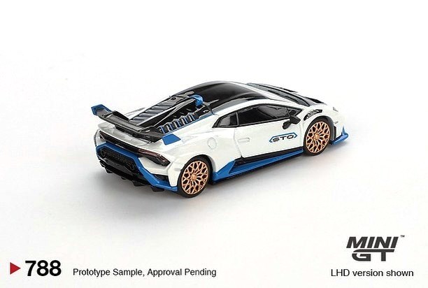Lamborghini Huracán STO Bianco Asopo 2023 1:64 Mini GT