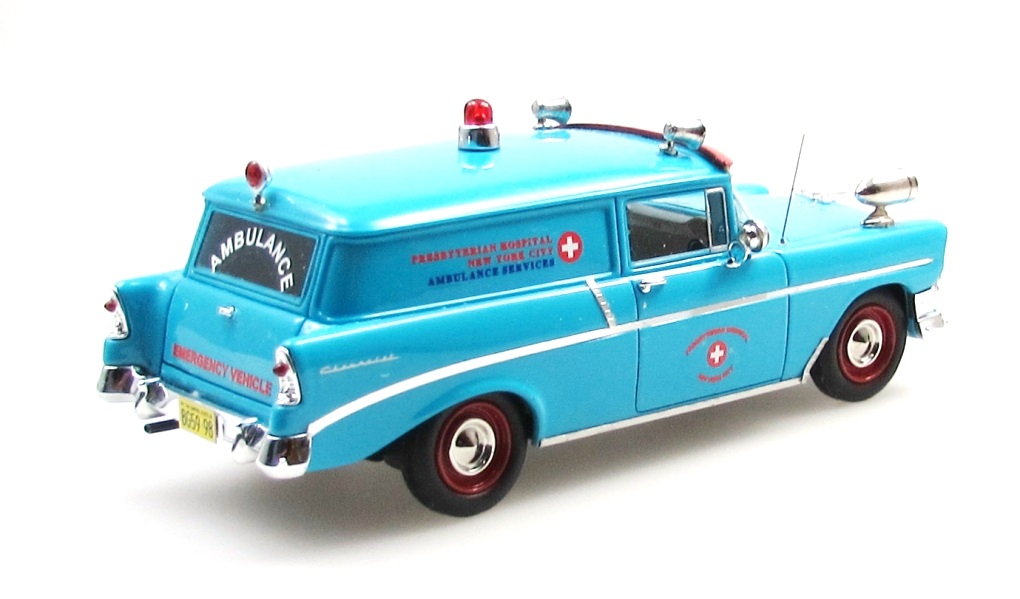 Chevrolet 150 Van Ambulance 1956 blue/red 1:43 Esval Models