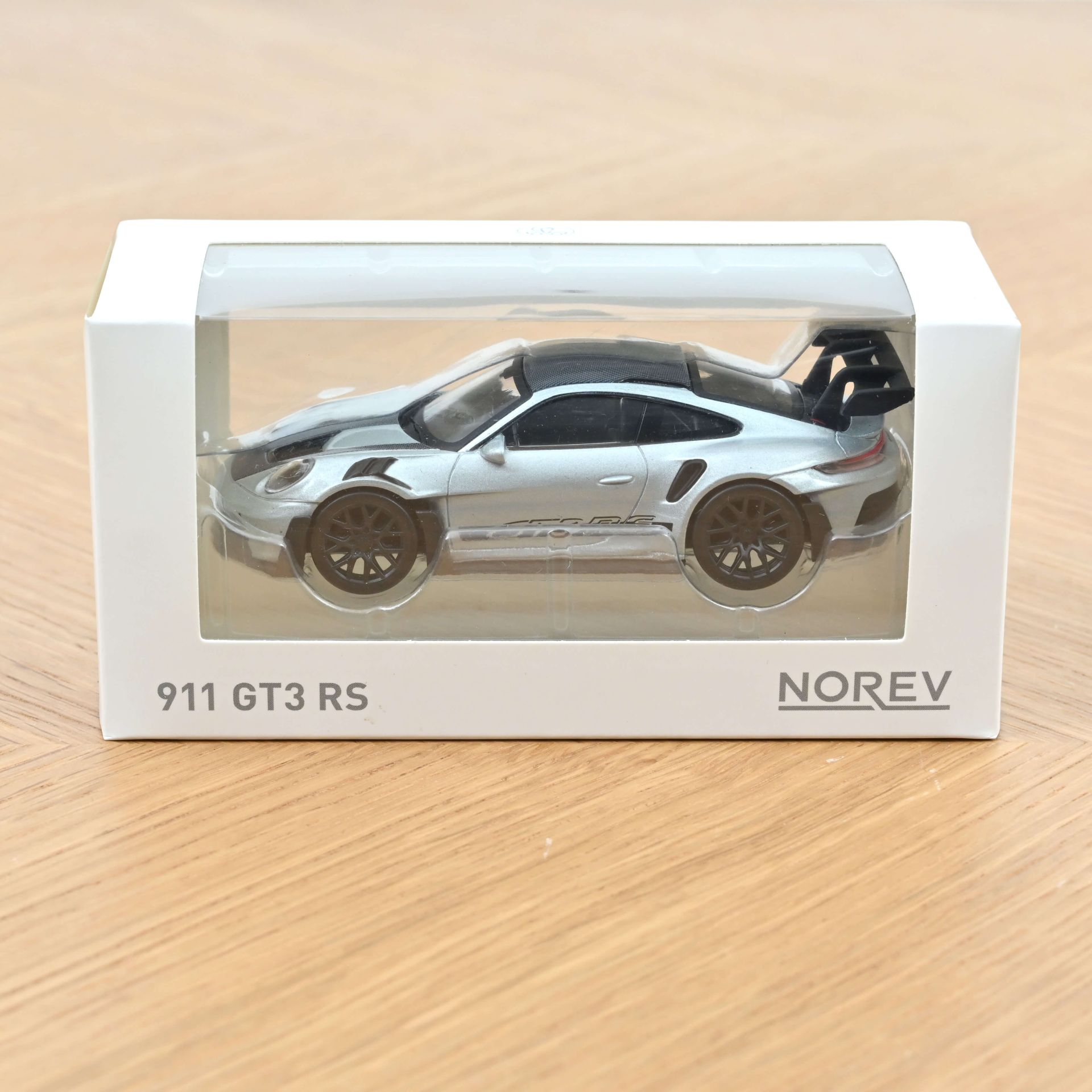Porsche 911 GT3 RS 2022 silver/black 1:43 Norev