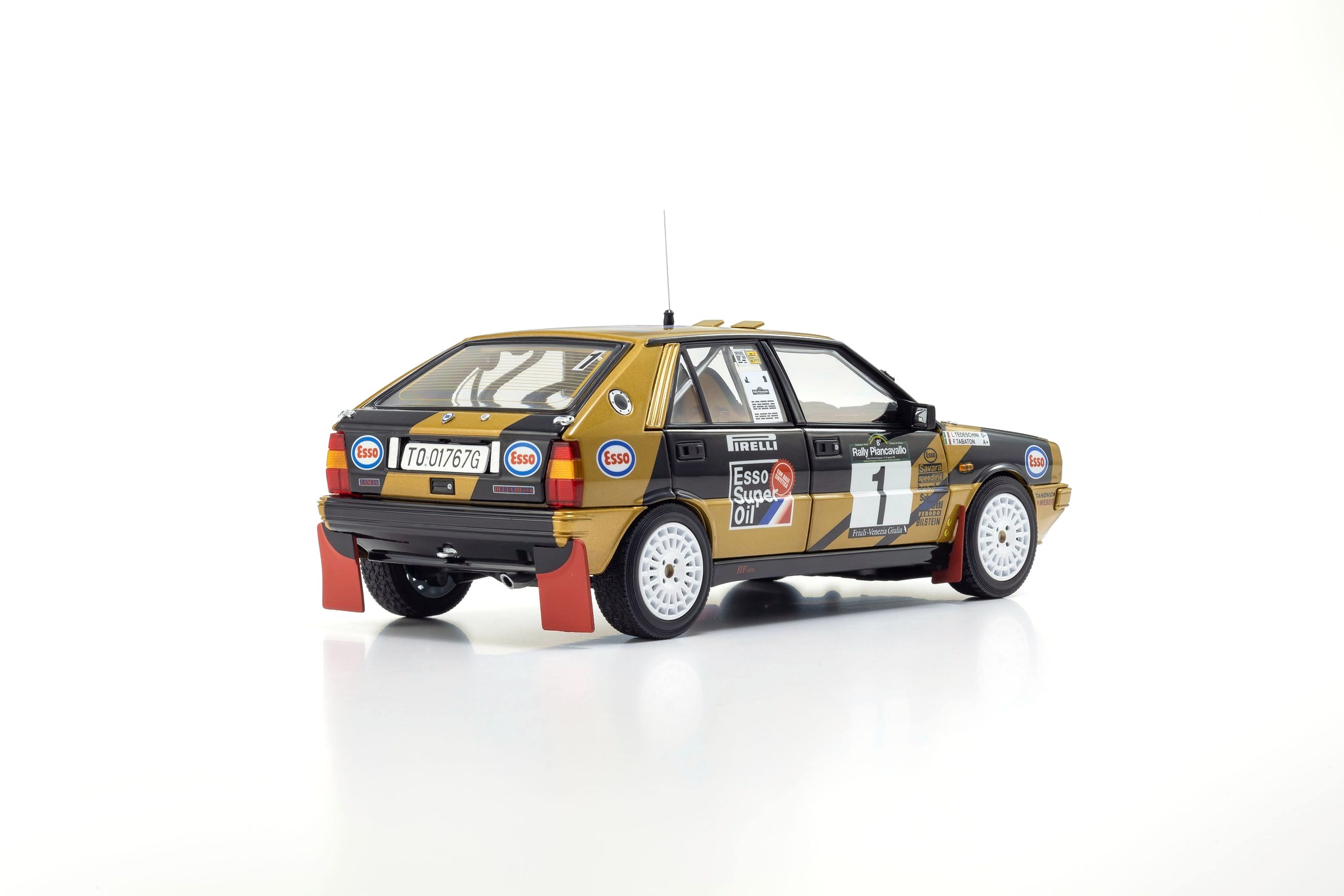 Lancia Delta HF Integrale 4WD Team ESSO #1 F.Tabaton/L.Tedeschini Winner Rally Piancavallo 1987 1:18 Kyosho