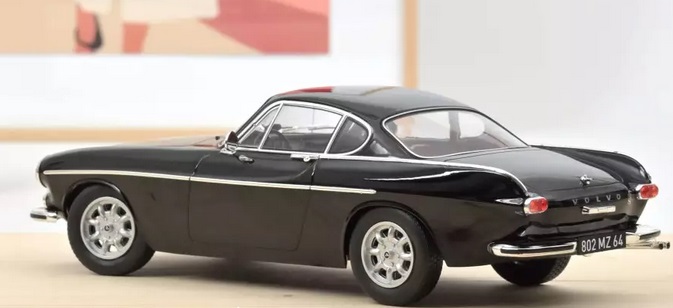 Volvo 1800 S 1967 black 1:18 Norev