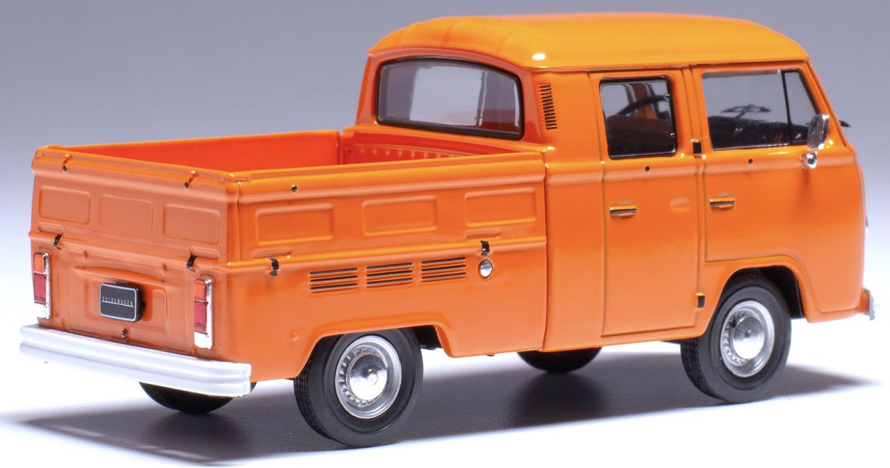Volkswagen T2 DoKa 1972 orange 1:43 Ixo Models