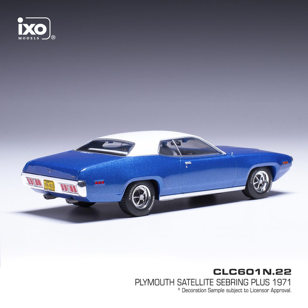 Plymouth Satellite Sebring Plus 1971 blue/white 1:43 Ixo Models