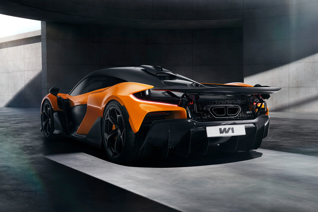 McLaren W1 Orange 1:18 Amalgam