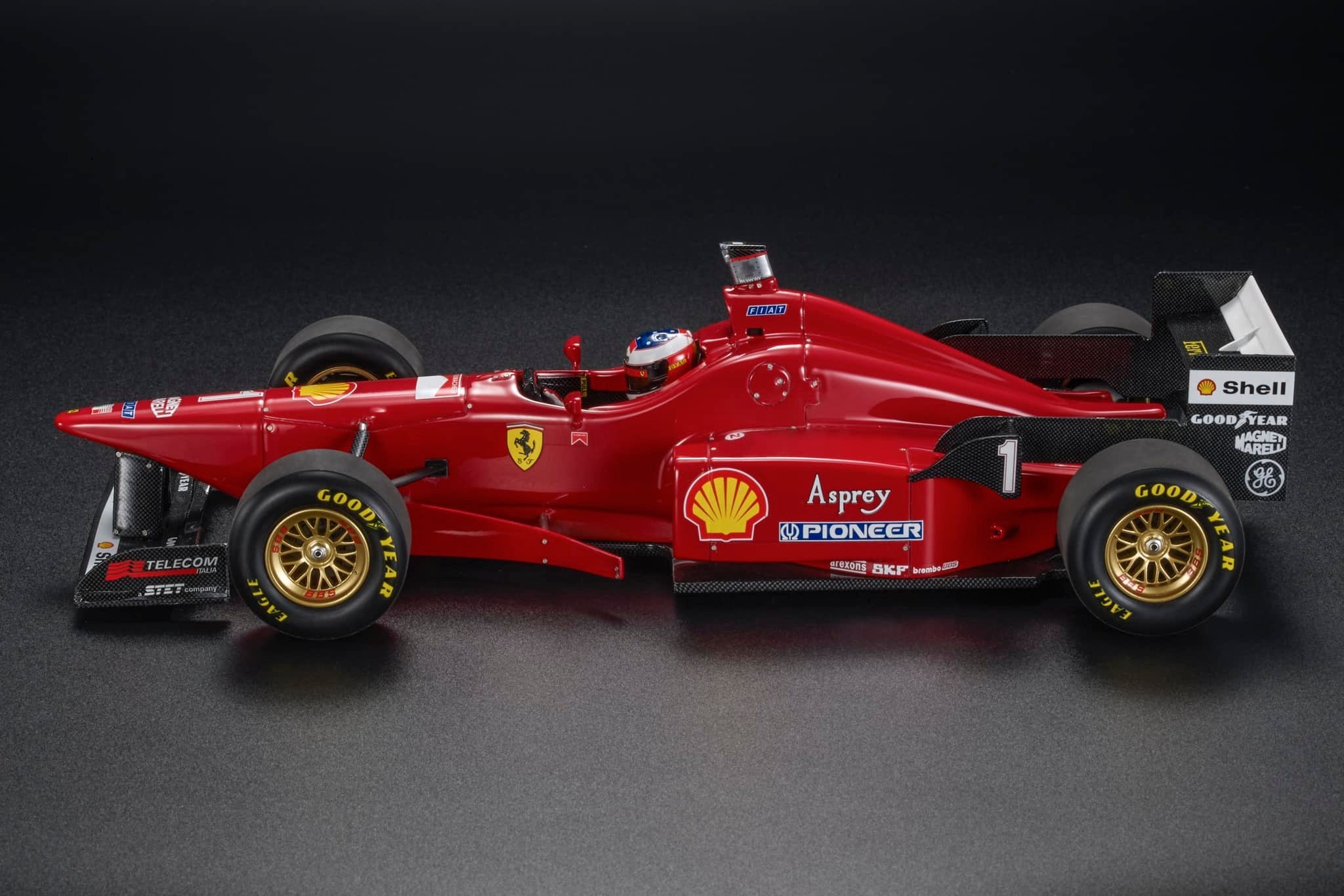 Ferrari F1 F310/2 #1 M.Schumacher Winner Spa Belgian GP 1996 with Driver Figure 1:18 GP Replicas
