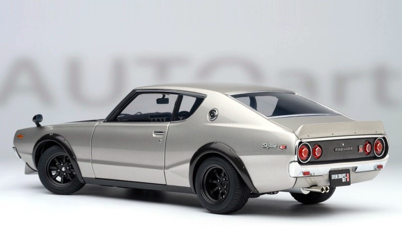 Nissan Skyline 2000 GT-R Tuned Version Coupe 1973 silver/black 1:18 AUTOart