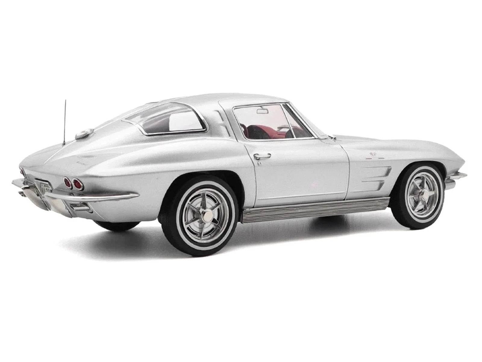 Chevrolet Corvette Stingray 1963 sebring silver 1:18 Norev