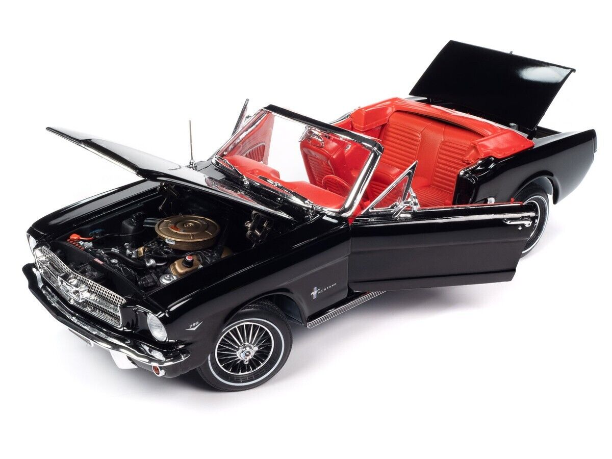 Ford Mustang Convertible 1964 raven black 1:18 Auto World