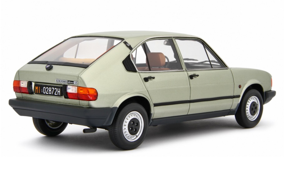 Alfa Romeo Alfasud 1.2 4 Porte 1980 verde metallic 1:18 Laudoracing Model