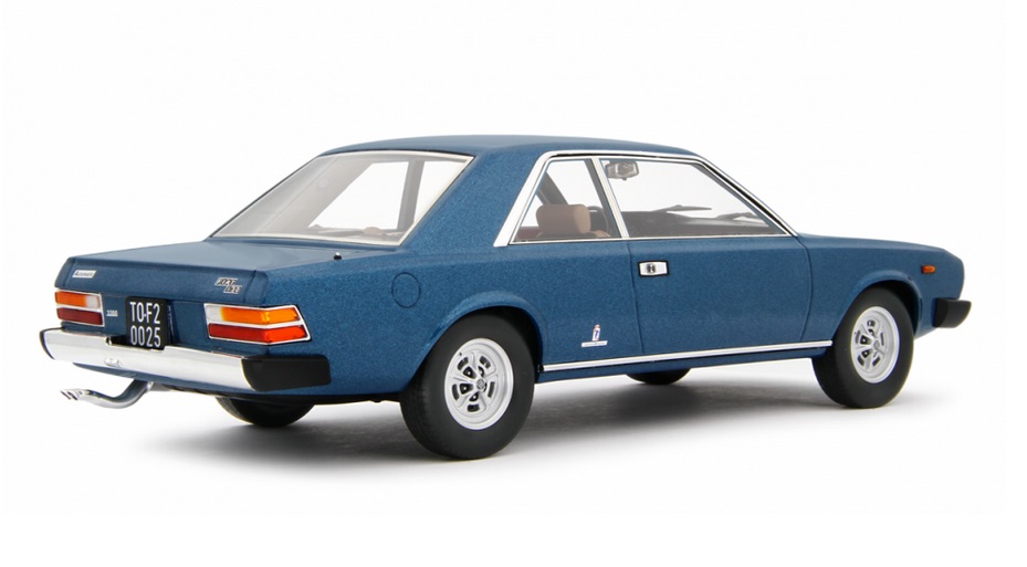 Fiat 130 Coupe 1971 blu metallic 1:18 Laudoracing Model