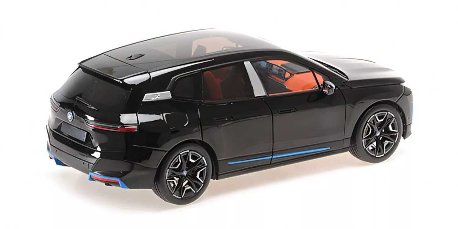 BMW iX 2022 black metallic 1:18 Minichamps
