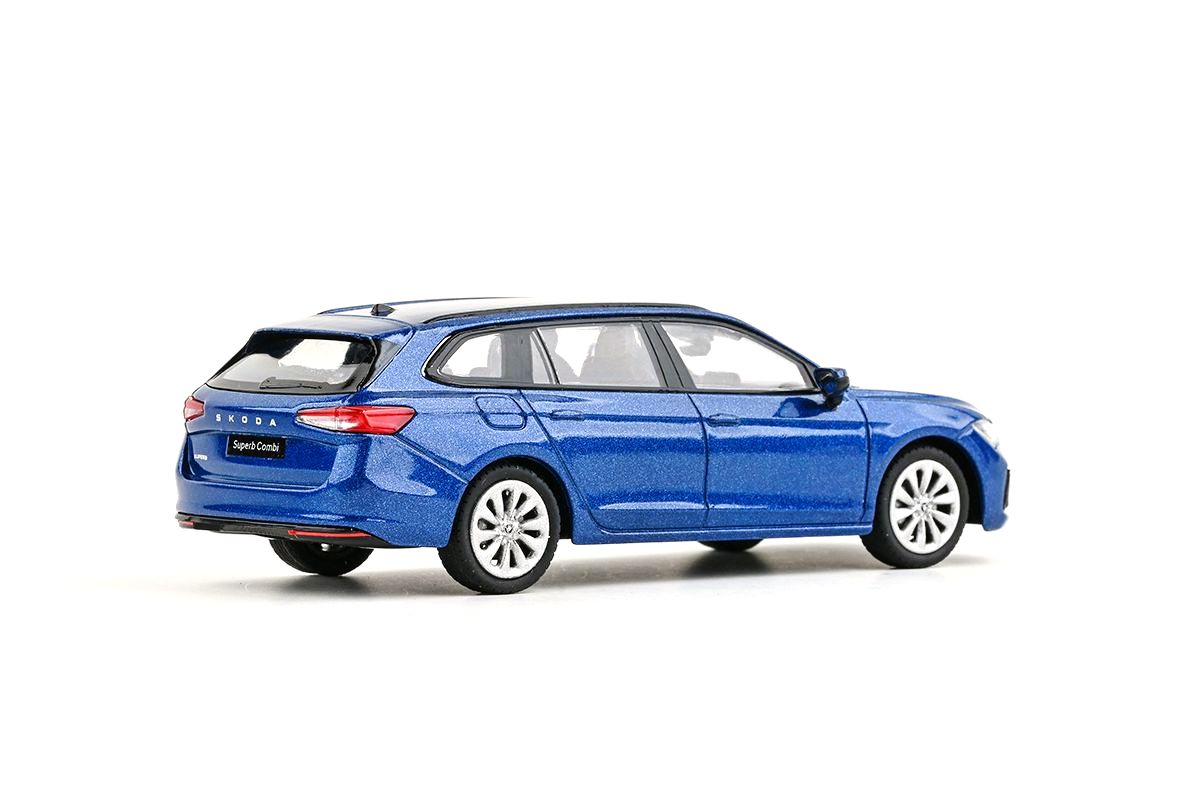Škoda Superb IV Combi 2023 modrá cobalt metalíza 1:43 Abrex
