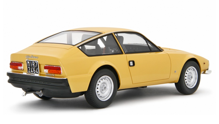 Alfa Romeo Giulia Coupé 1600 GT Junior Zagato 1972 yellow 1:18 Laudoracing Model