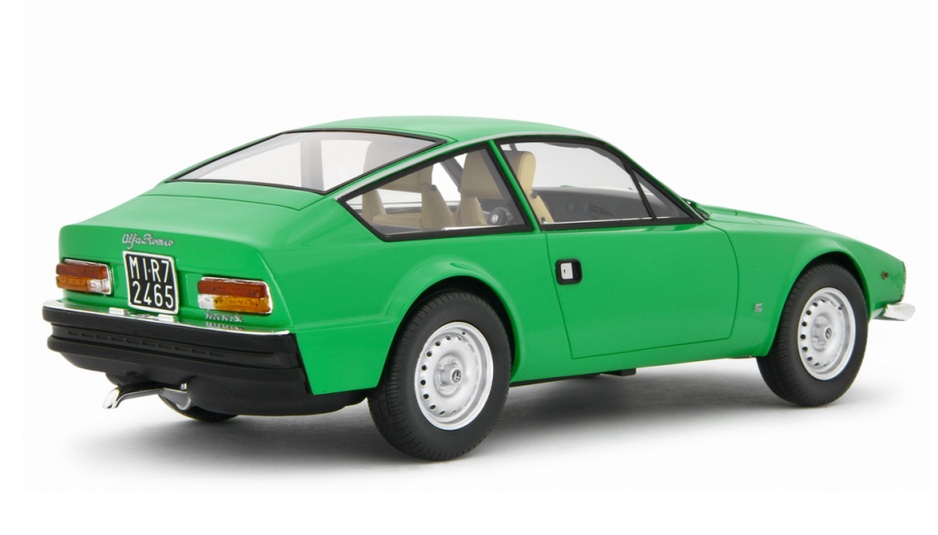 Alfa Romeo Giulia Coupé 1600 GT Junior Zagato 1972 green 1:18 Laudoracing Model