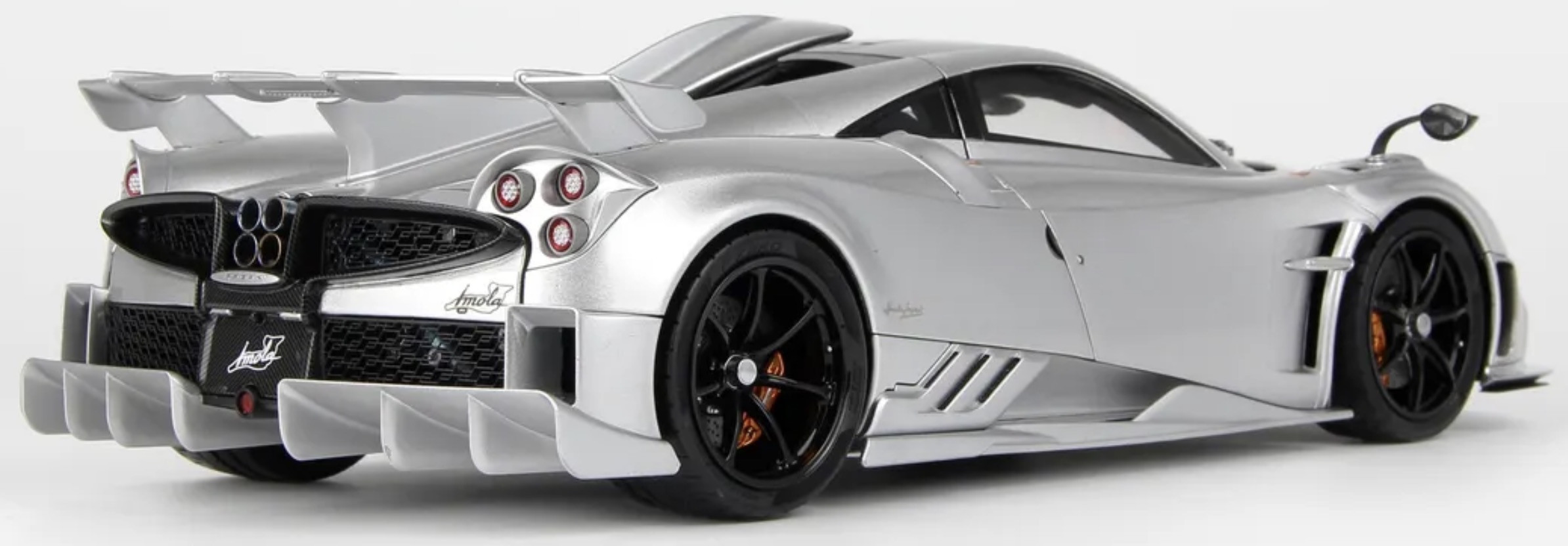 Pagani Imola Coupe silver 1:18 LCD Model