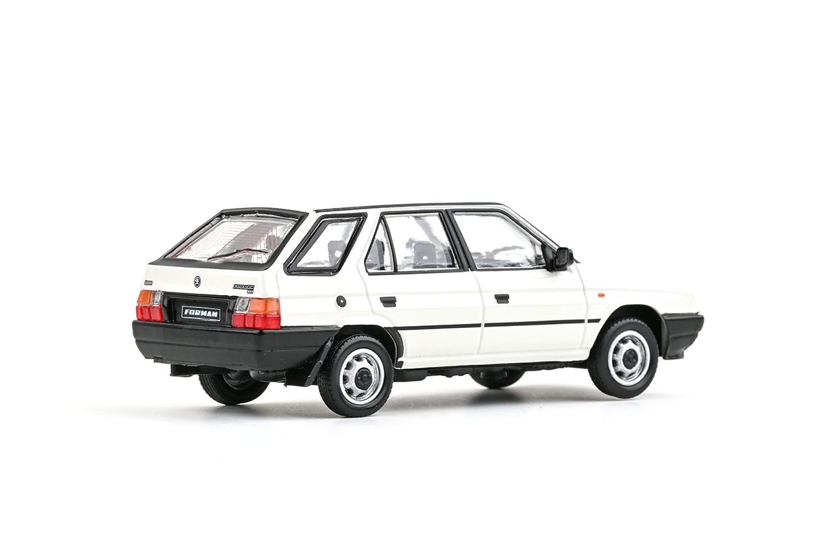 Škoda Forman 1993 bílá labutí 1:43 Abrex
