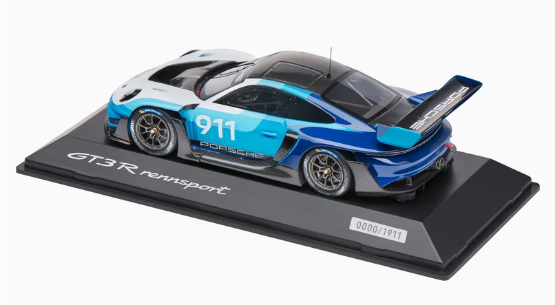 Porsche 911 GT3 R Racing Speed Icon Design #911 1:43 Porsche Dealer Edition