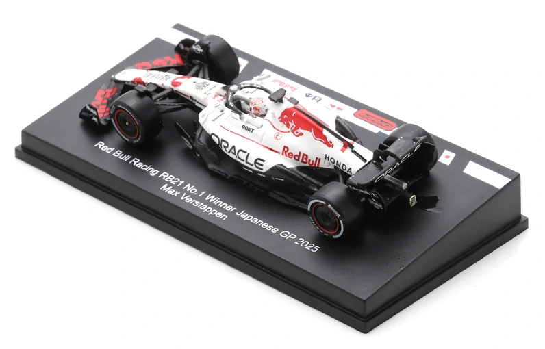 Oracle Red Bull Racing #1 M.Verstappen Winner Japanese GP 2025 1:64 Spark