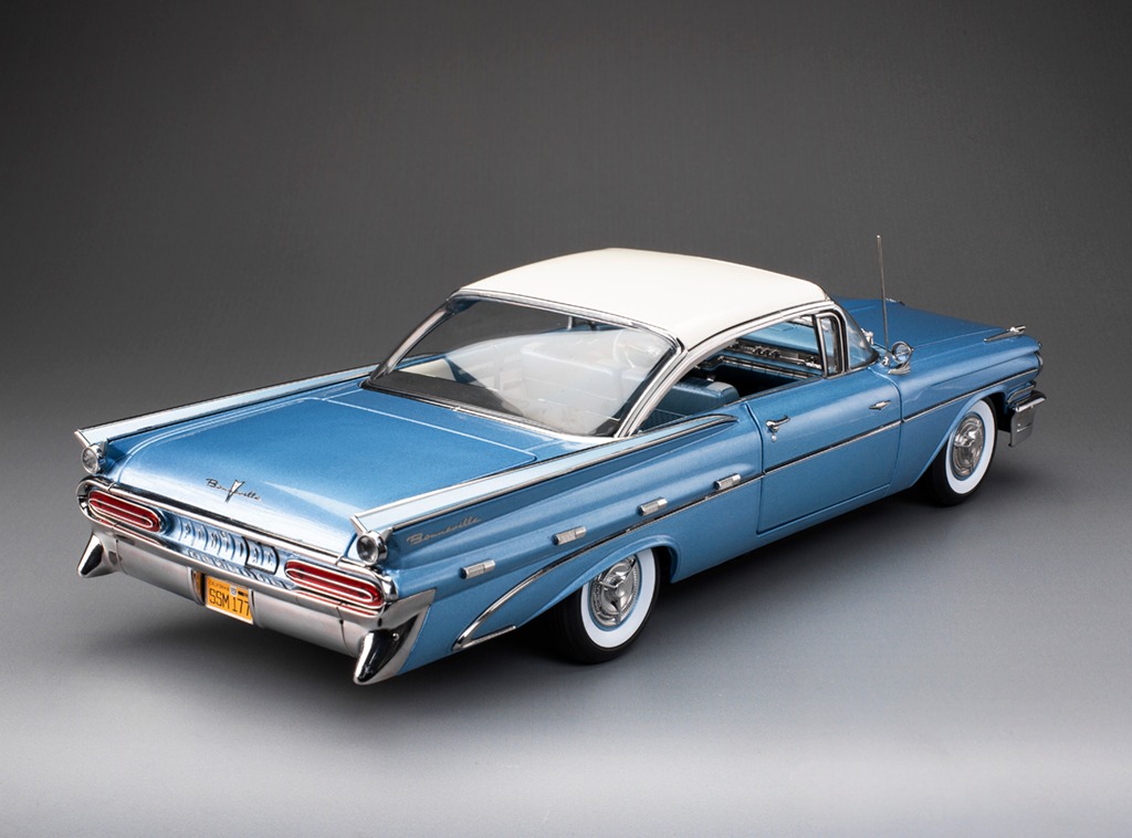 Pontiac Bonneville Hard Top 1959 vanguard blue metallic 1:18 Sun Star