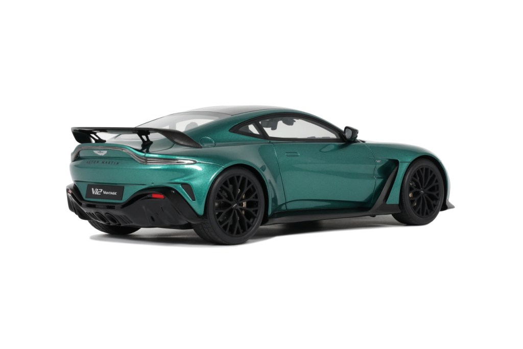 Aston Martin V12 Vantage 2023 Aston Martin Racing green 1:18 GT Spirit