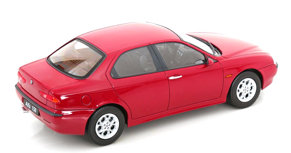 Alfa Romeo 156 1998 alpha red 1:18 Triple9 Collection