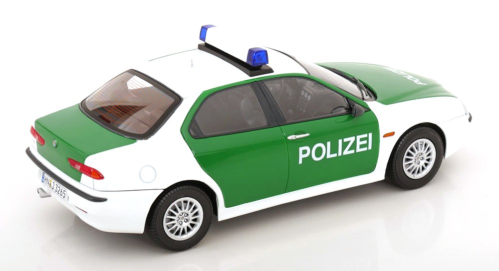 Alfa Romeo 156 Polizei 1998 green/white 1:18 Triple9 Collection