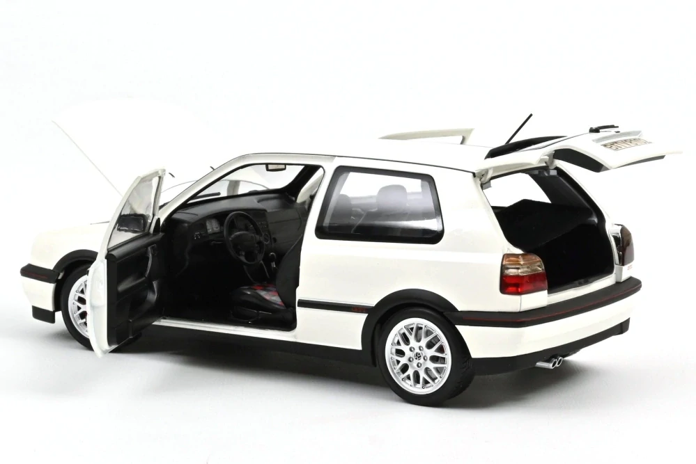Volkswagen Golf GTI 1996 candy white 1:18 Norev