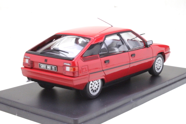 Citroen BX 16 TRS 1983 red 1:24 Altaya