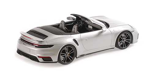 Porsche 911 992 Turbo S Cabriolet 2020 silver 1:18 Minichamps 