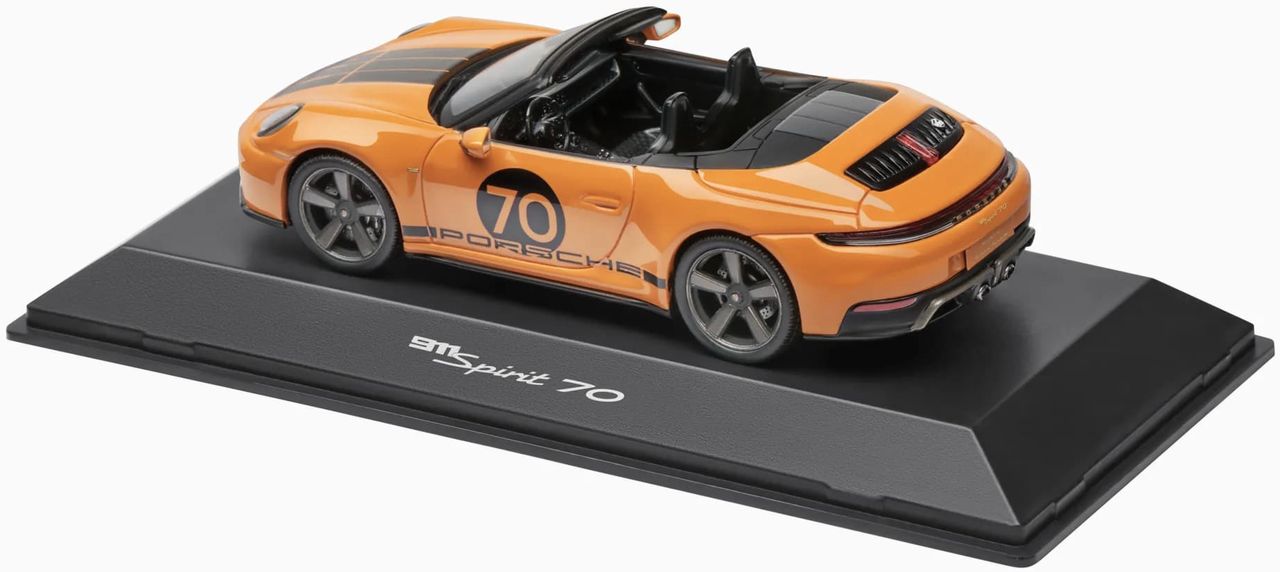 Porsche 911 Spirit 70 Signal Orange 1:43 Spark