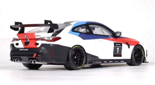 BMW M4 GT4 2022 white presentation 1:18 OttOmobile